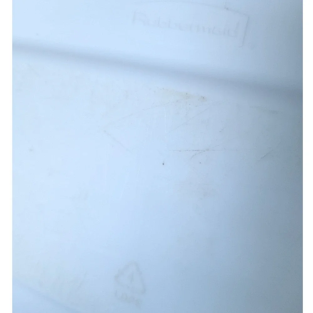 Vintage Rubbermaid White Plastic Laundry Basket Rectangular Ventilated‎ 2965